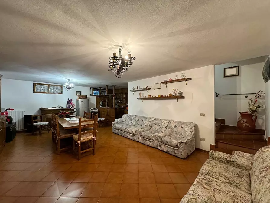 Immagine 15 di Villetta a schiera in vendita  a Seravezza