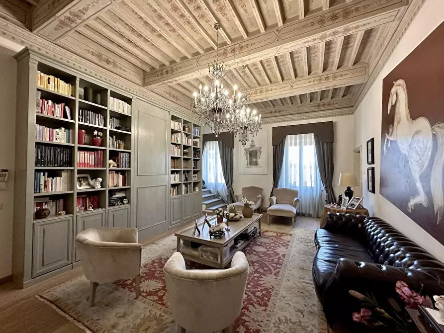 Immagine 3 di Villa in vendita  a Cascina