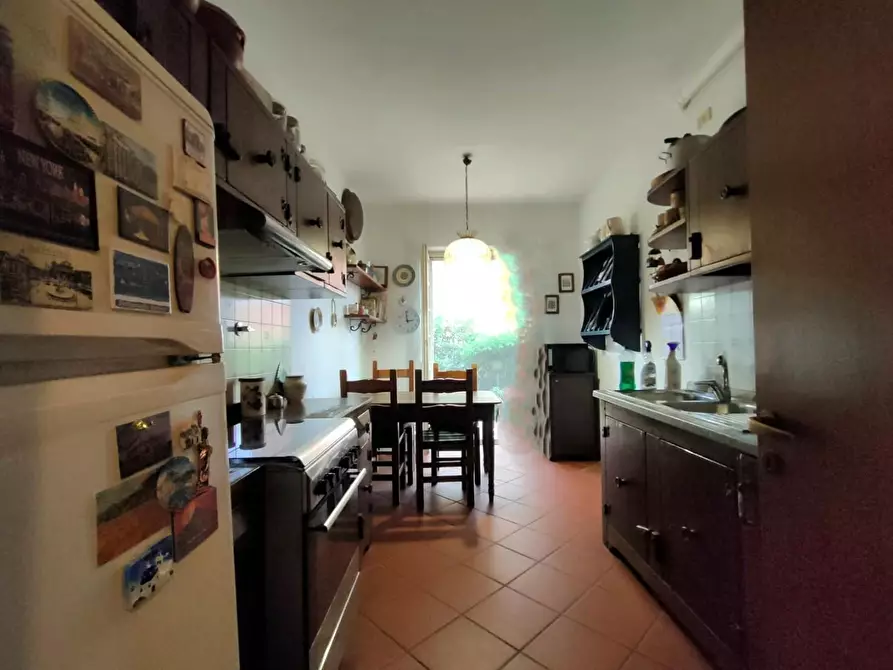 Immagine 12 di Appartamento in vendita  a Massa