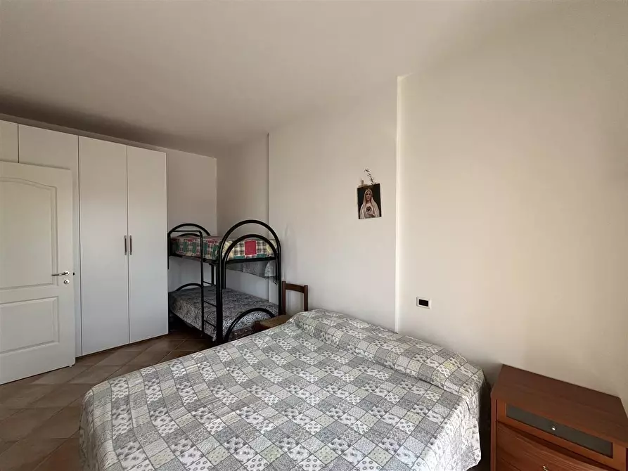 Immagine 14 di Appartamento in vendita  a Massa