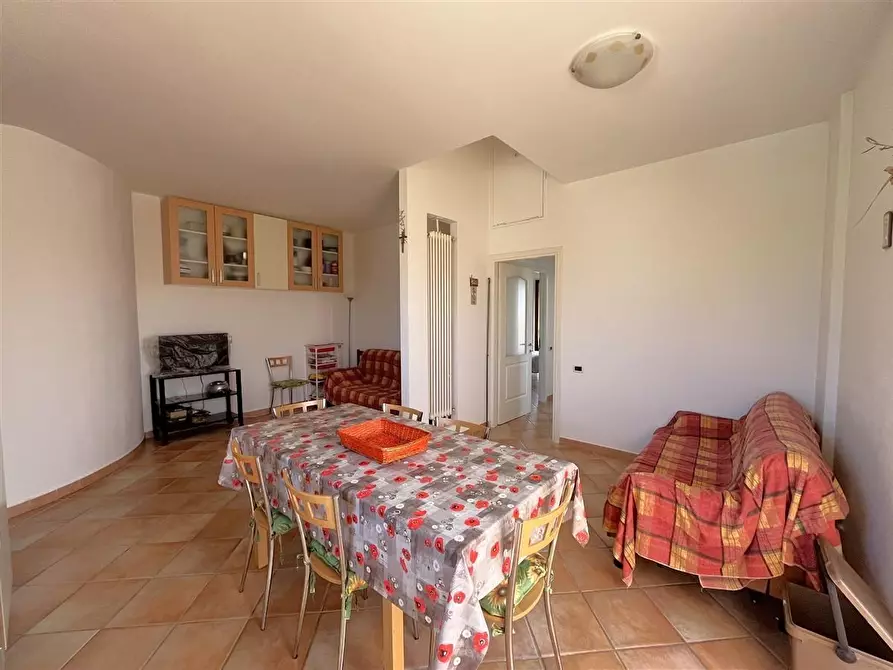 Immagine 9 di Appartamento in vendita  a Massa