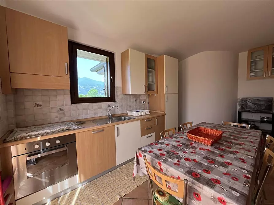 Immagine 4 di Appartamento in vendita  a Massa