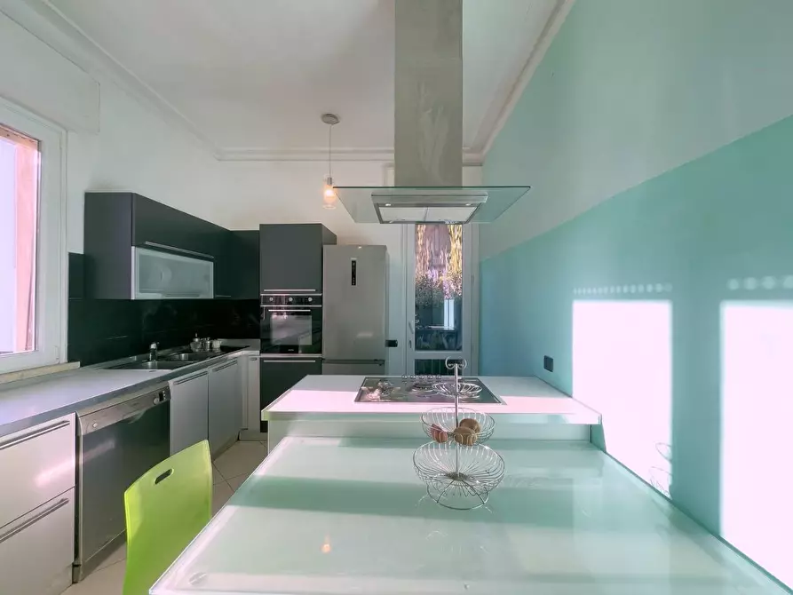 Immagine 12 di Casa indipendente in vendita  a Camaiore