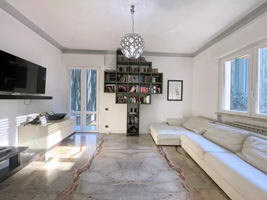 Immagine 5 di Casa indipendente in vendita  a Camaiore