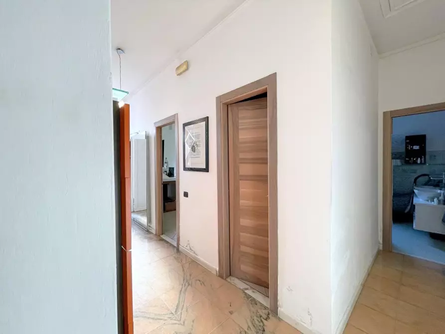 Immagine 42 di Casa indipendente in vendita  a Camaiore