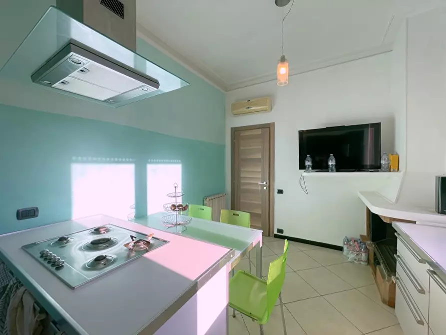 Immagine 14 di Casa indipendente in vendita  a Camaiore