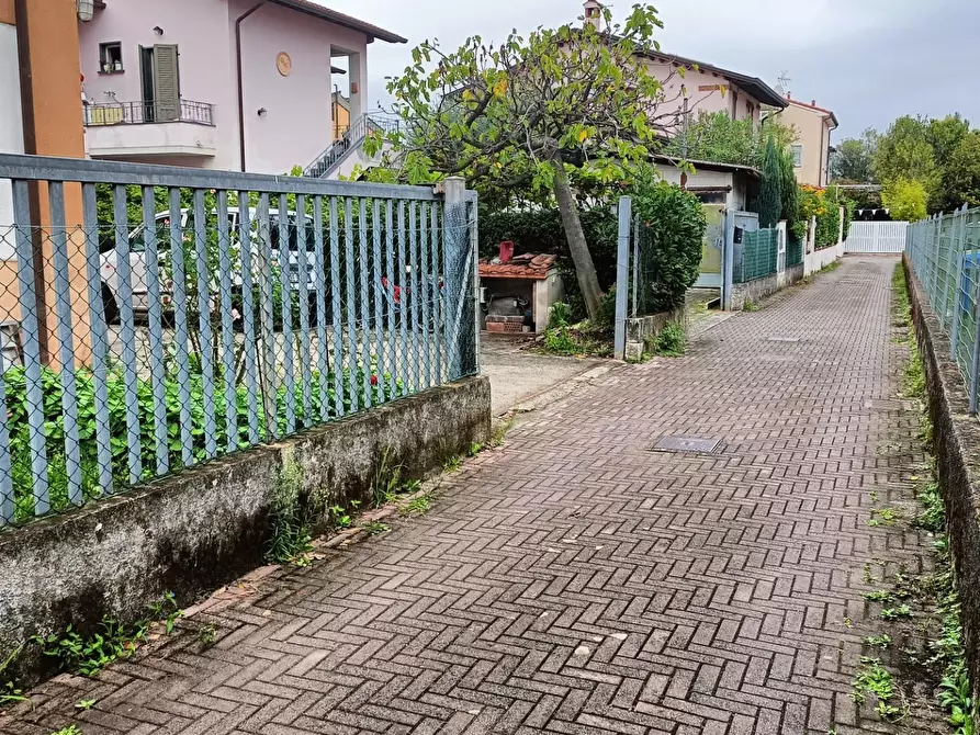 Immagine 19 di Appartamento in vendita  a Massa