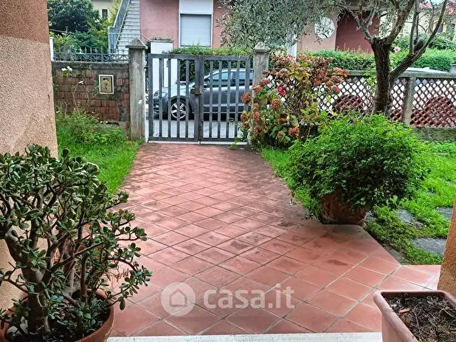 Immagine 13 di Appartamento in vendita  a Massa