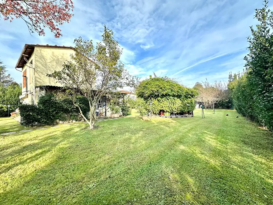 Immagine 3 di Casa indipendente in vendita  a Lucca