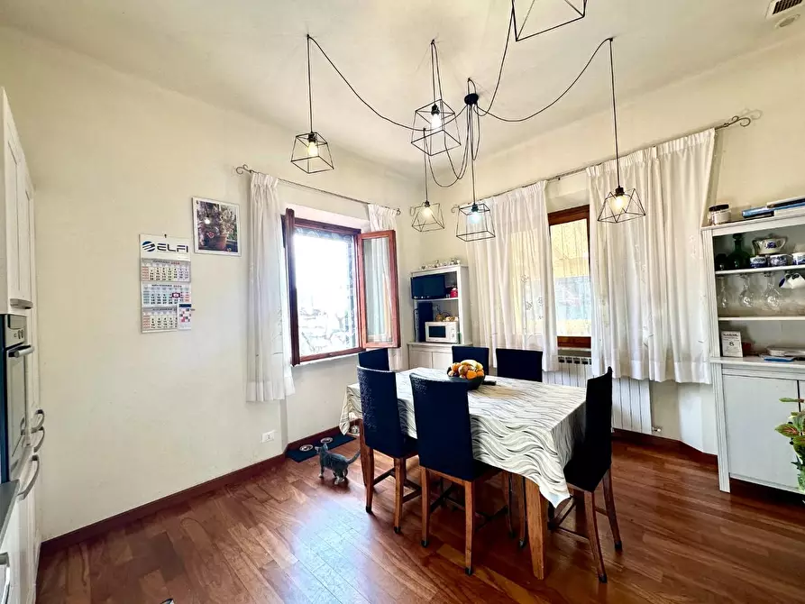 Immagine 11 di Casa indipendente in vendita  a Lucca