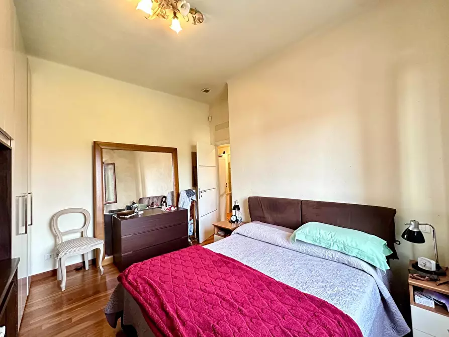 Immagine 52 di Casa indipendente in vendita  a Lucca