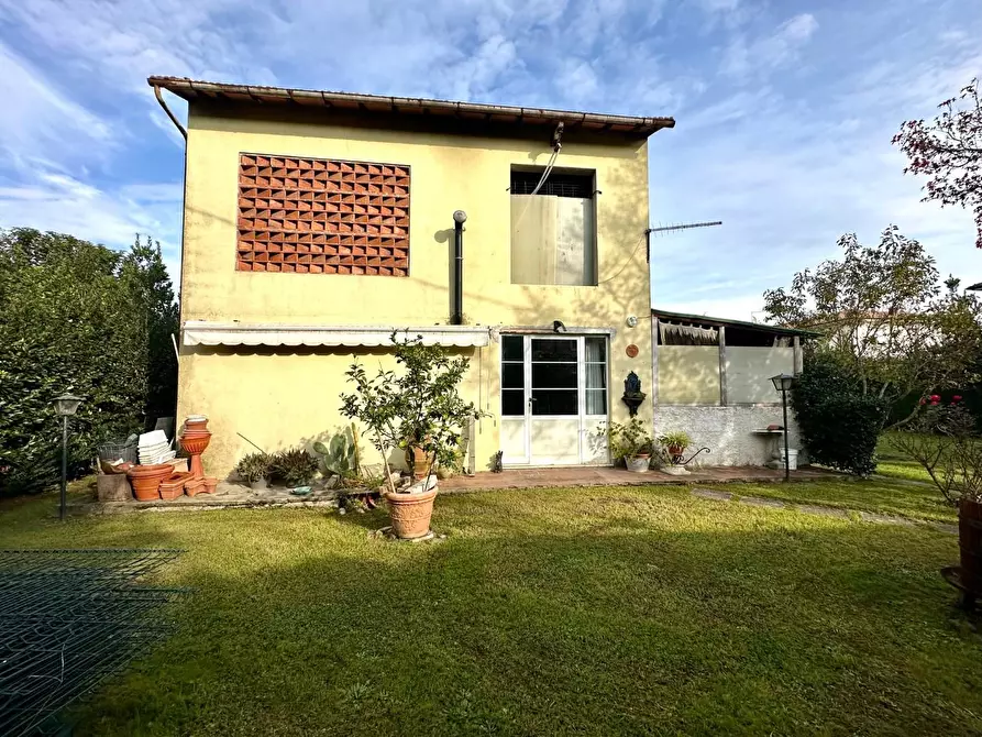 Immagine 63 di Casa indipendente in vendita  a Lucca
