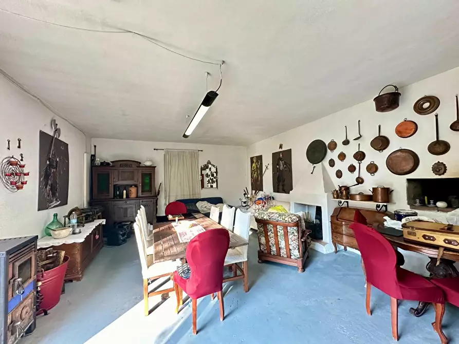 Immagine 38 di Casa indipendente in vendita  a Lucca