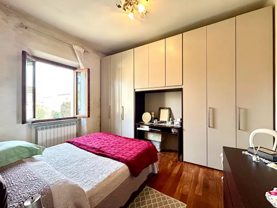 Immagine 14 di Casa indipendente in vendita  a Lucca