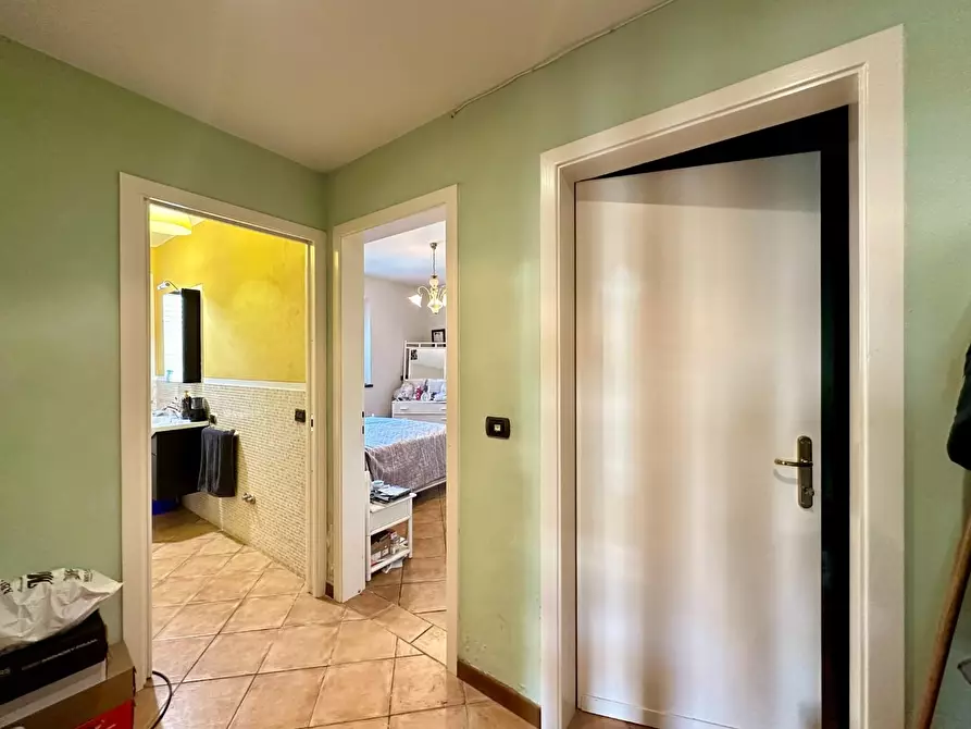 Immagine 27 di Casa indipendente in vendita  a Lucca