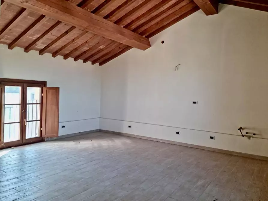 Immagine 4 di Appartamento in vendita  a San Giuliano Terme