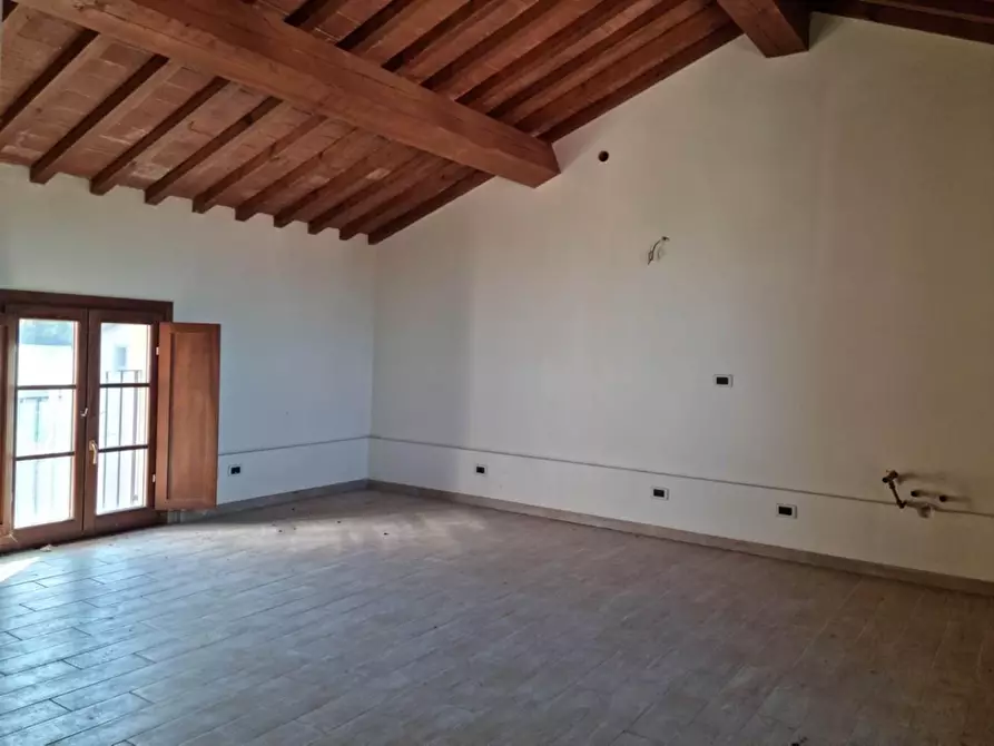 Immagine 15 di Appartamento in vendita  a San Giuliano Terme