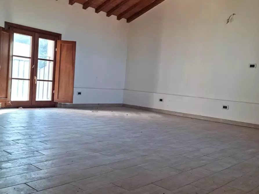 Immagine 17 di Appartamento in vendita  a San Giuliano Terme