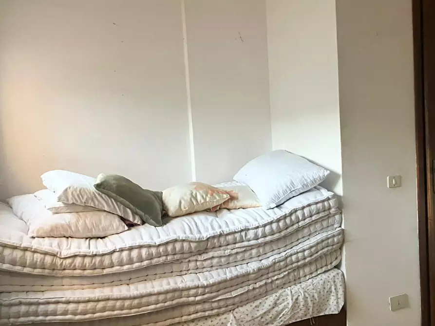 Immagine 28 di Appartamento in vendita  a Carrara