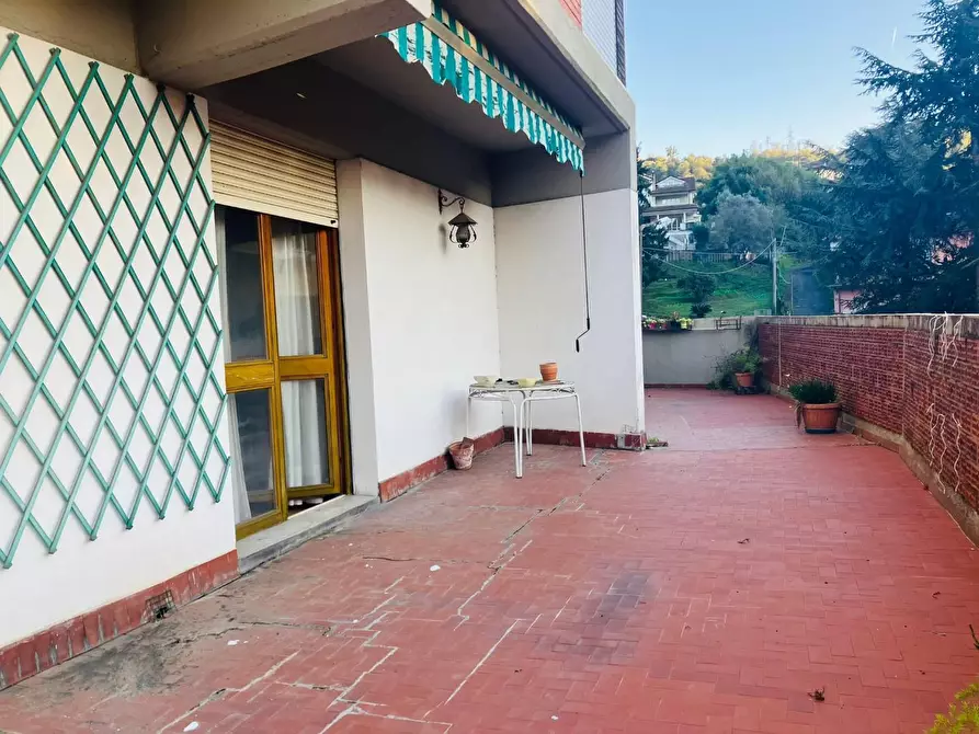 Immagine 1 di Appartamento in vendita  a Carrara