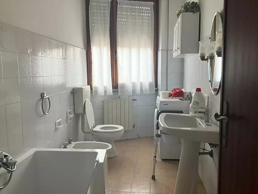 Immagine 25 di Appartamento in vendita  a Carrara