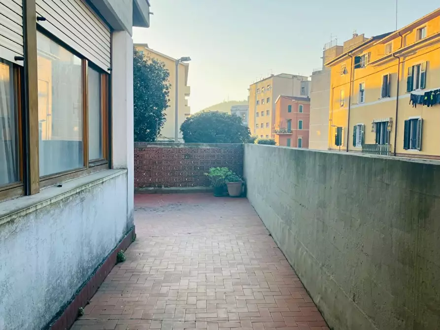 Immagine 7 di Appartamento in vendita  a Carrara