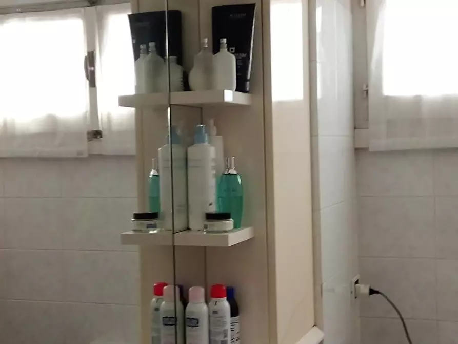 Immagine 22 di Appartamento in vendita  a Carrara