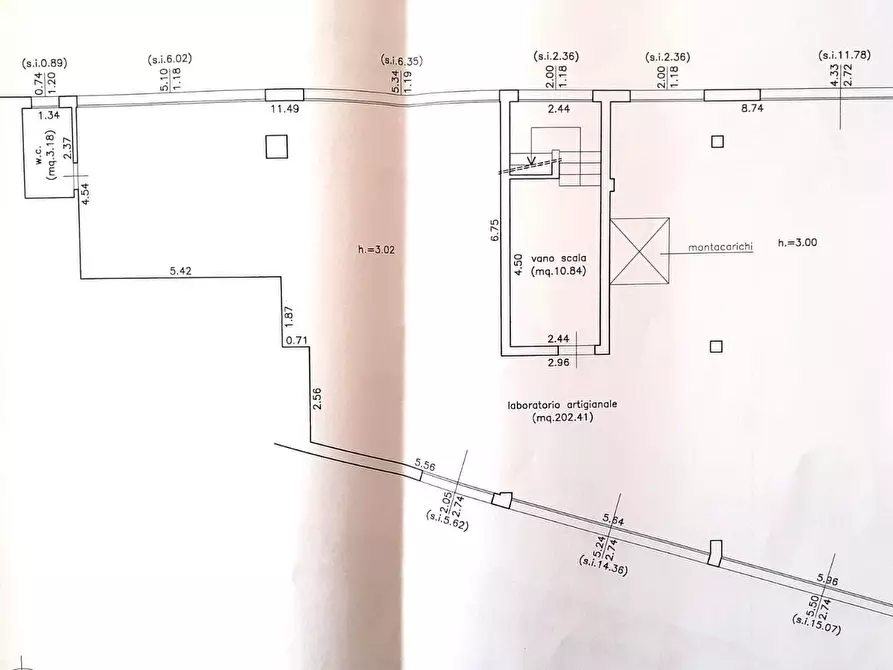 Immagine 17 di Capannone industriale in vendita  a Pontedera
