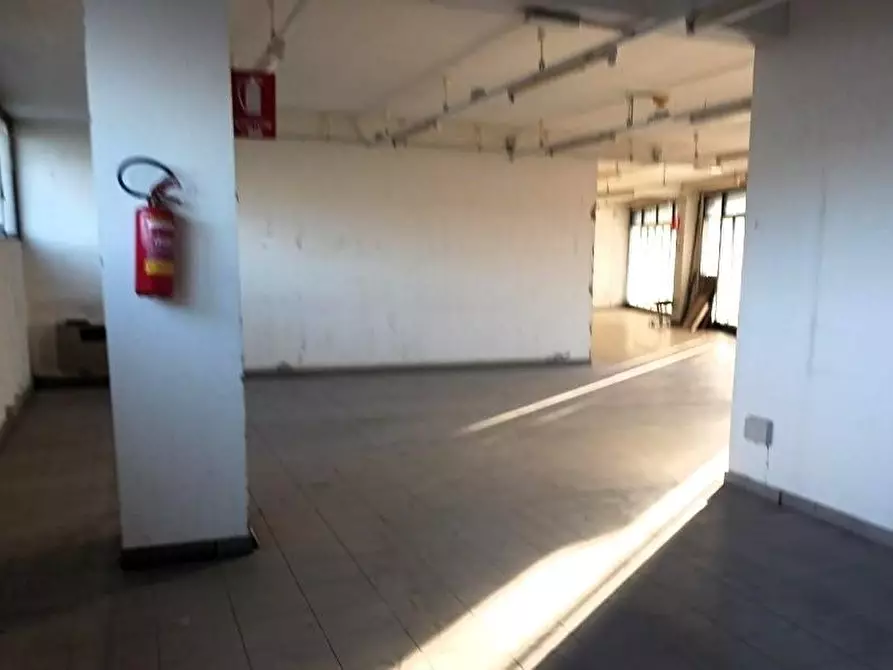 Immagine 7 di Capannone industriale in vendita  a Pontedera