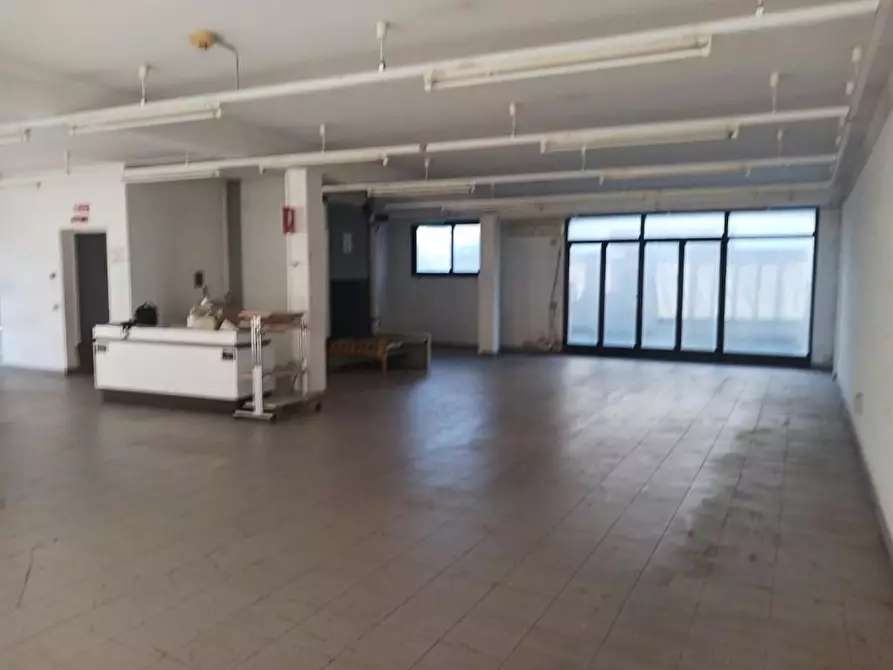 Immagine 15 di Capannone industriale in vendita  a Pontedera