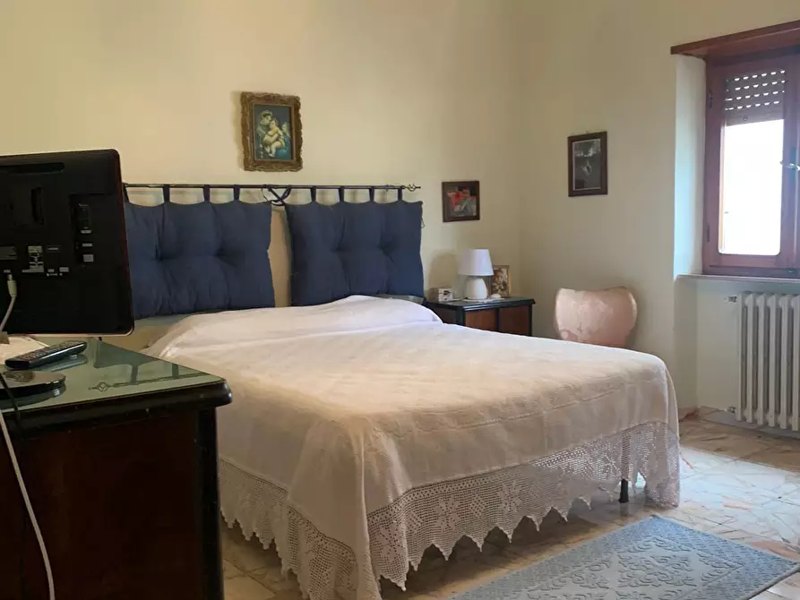 Immagine 24 di Appartamento in vendita  a Semproniano