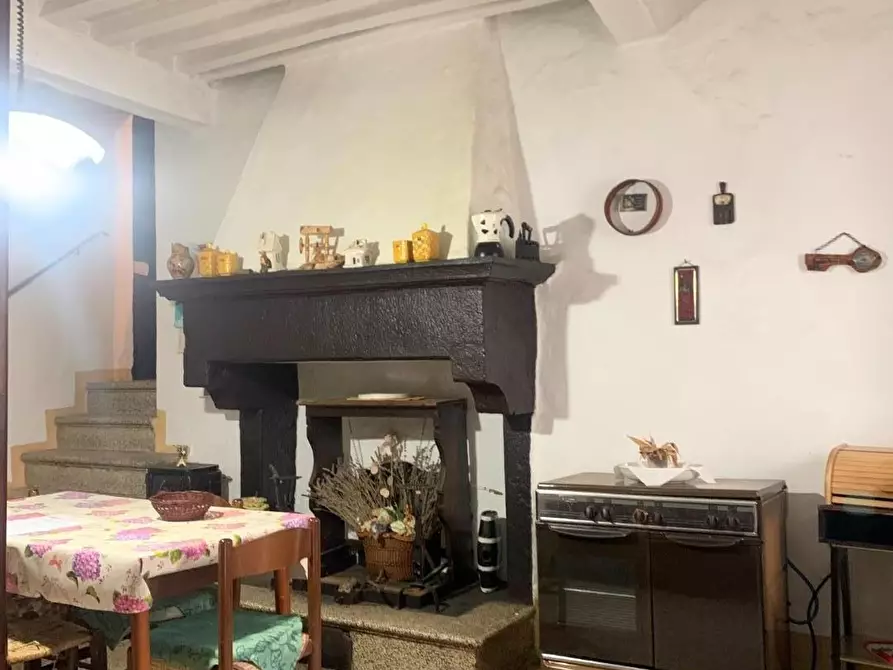 Immagine 19 di Appartamento in vendita  a Semproniano