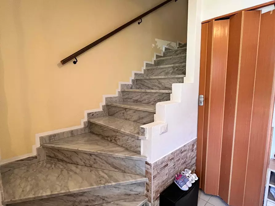 Immagine 8 di Villetta a schiera in vendita  a Podenzana