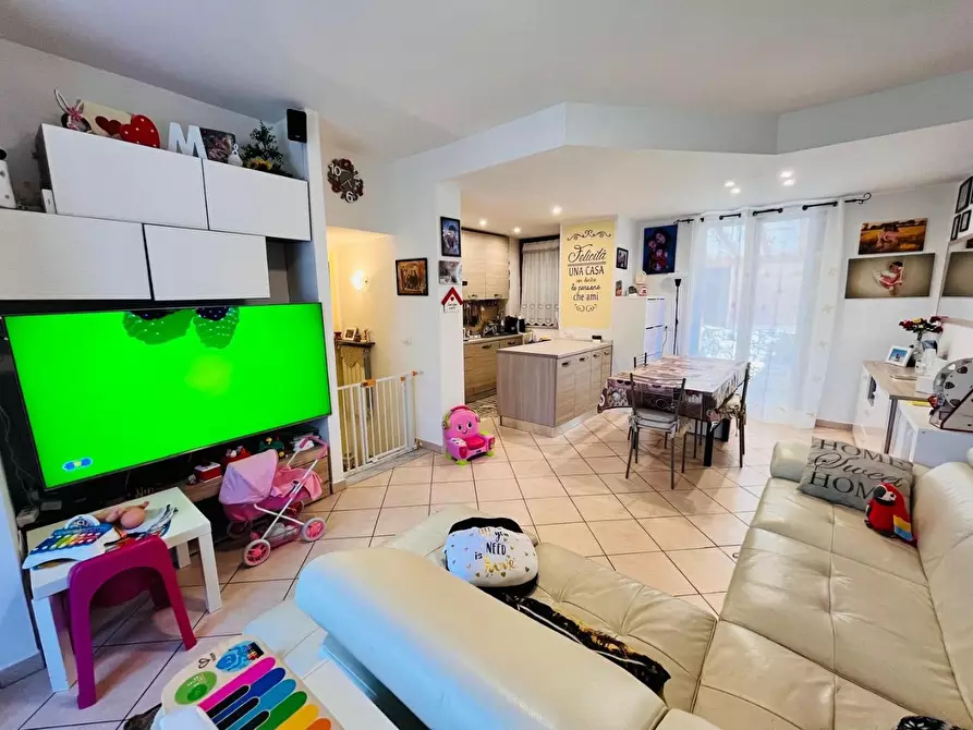 Immagine 3 di Villetta a schiera in vendita  a Podenzana