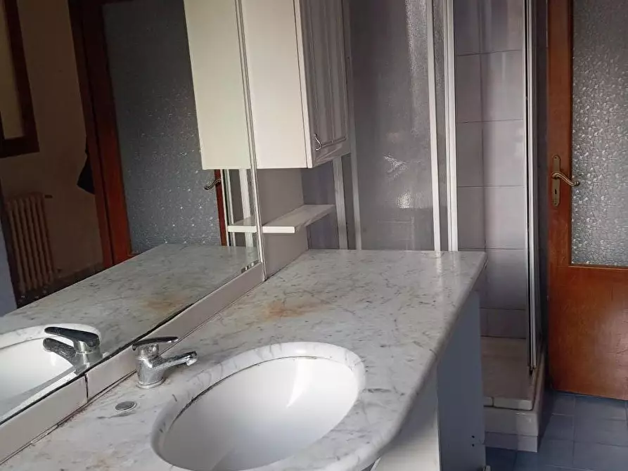 Immagine 10 di Appartamento in vendita  a Poggibonsi