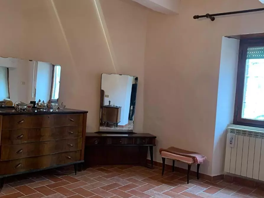 Immagine 9 di Appartamento in vendita  a Semproniano