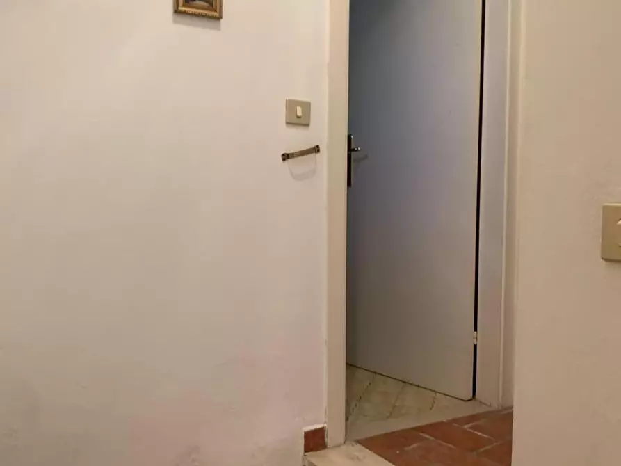 Immagine 10 di Appartamento in vendita  a Semproniano