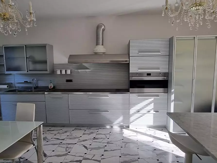 Immagine 15 di Villa in vendita  a San Giuliano Terme