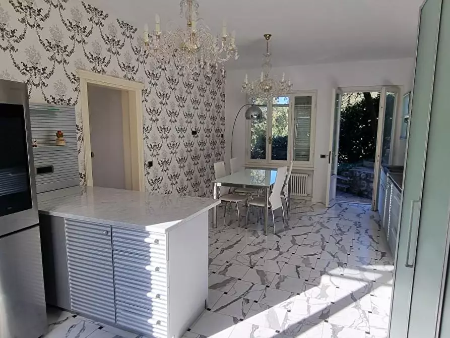 Immagine 12 di Villa in vendita  a San Giuliano Terme