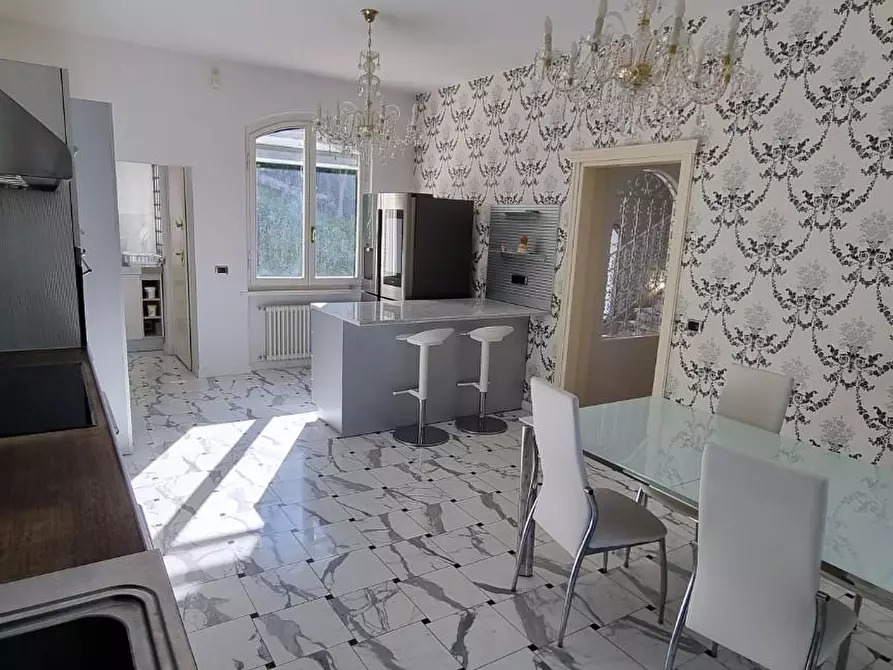 Immagine 14 di Villa in vendita  a San Giuliano Terme