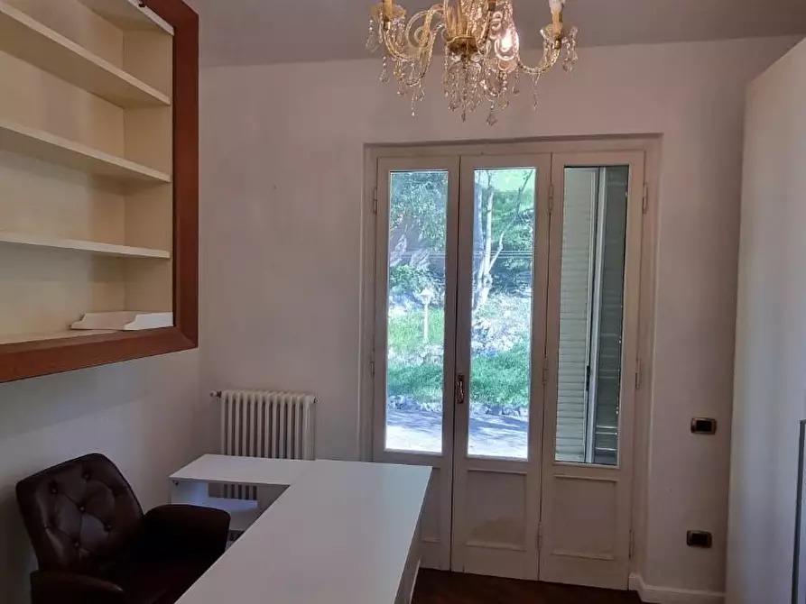 Immagine 25 di Villa in vendita  a San Giuliano Terme