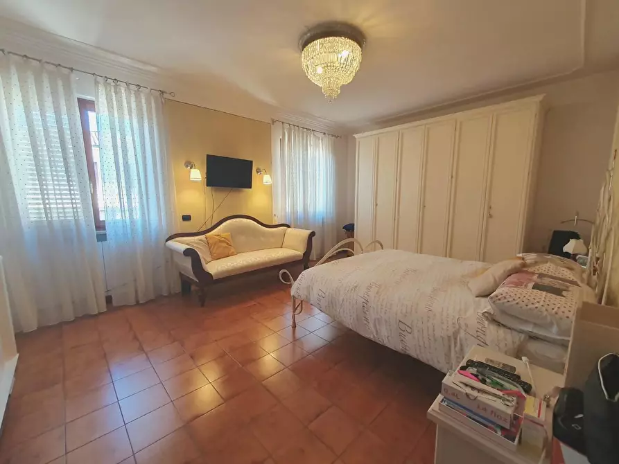 Immagine 46 di Casa semindipendente in vendita  a Capannori