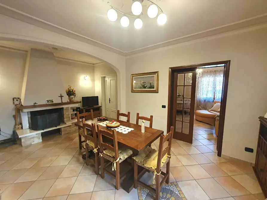 Immagine 13 di Casa semindipendente in vendita  a Capannori