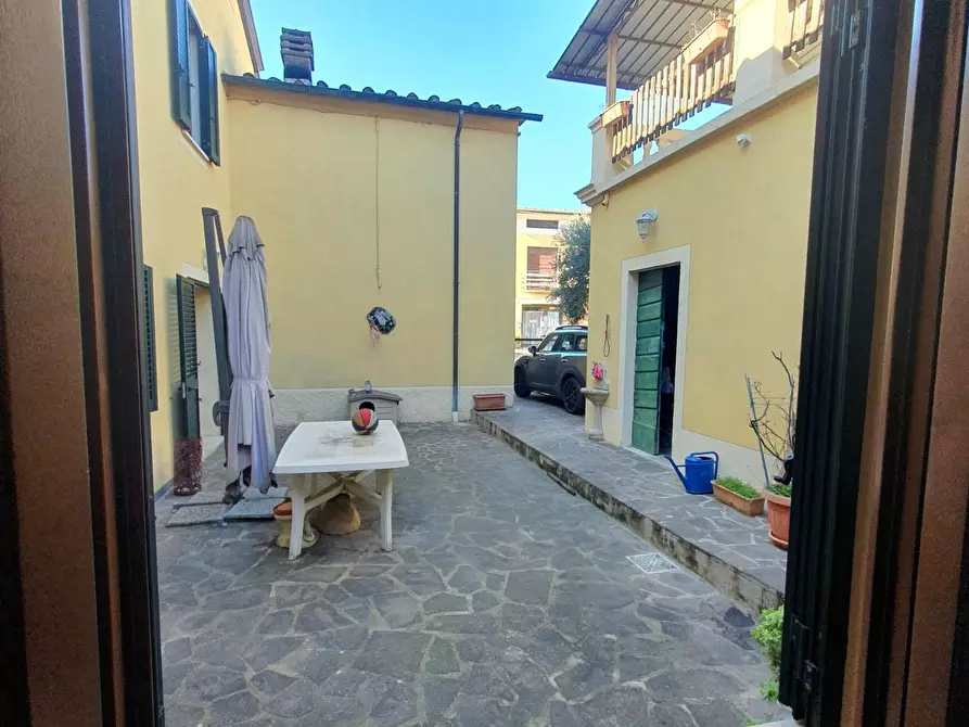 Immagine 42 di Casa semindipendente in vendita  a Capannori