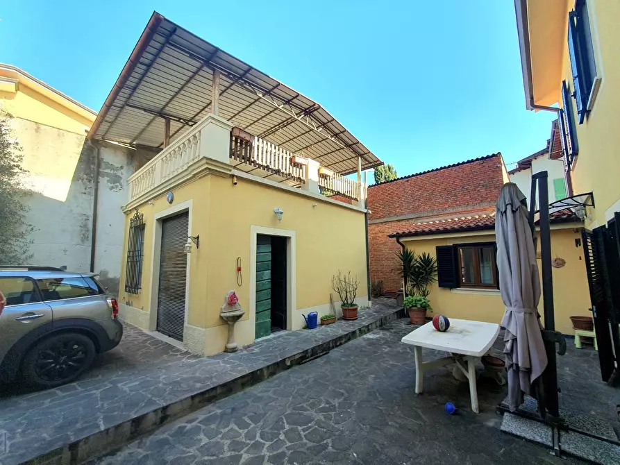 Immagine 89 di Casa semindipendente in vendita  a Capannori