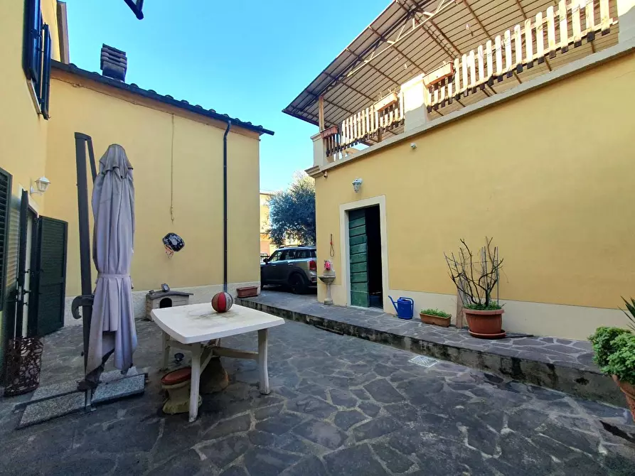 Immagine 85 di Casa semindipendente in vendita  a Capannori