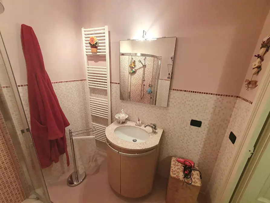 Immagine 23 di Casa semindipendente in vendita  a Capannori