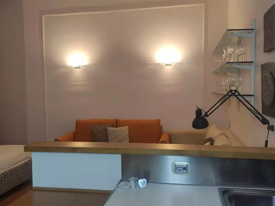 Immagine 5 di Appartamento in vendita  a Livorno