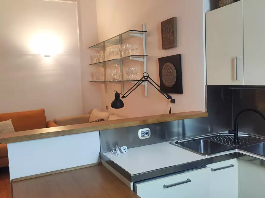 Immagine 3 di Appartamento in vendita  a Livorno