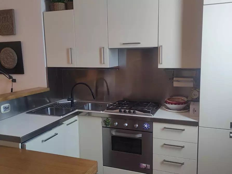 Immagine 7 di Appartamento in vendita  a Livorno